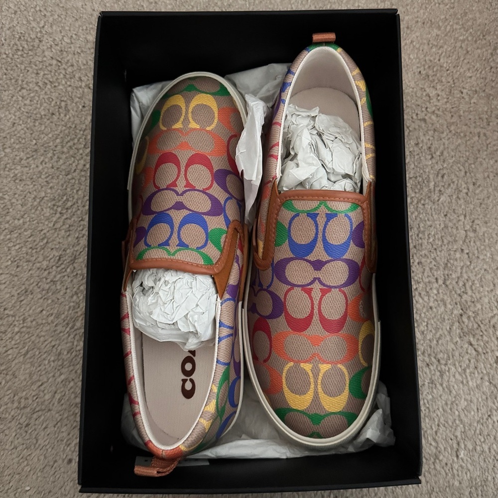 NEW Coach Skate Slip On Sneaker In Rainbow Signature Canvas Size 8.5 NEW IN BOX - Picture 2 of 4
